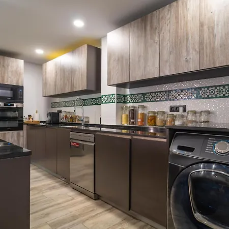 Gorgeous In With Wifi Holiday home